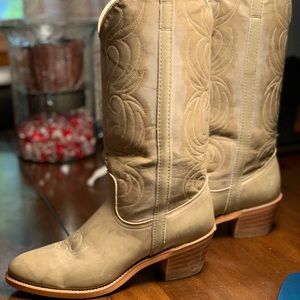 Dingo Women’s Cowboy Boots SZ 9